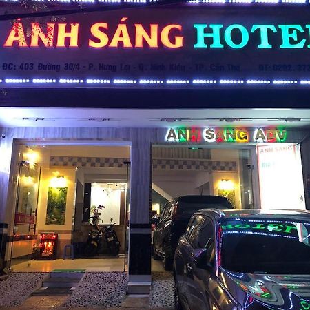 Hotel Khach San Anh Sang Cần Thơ Zewnętrze zdjęcie